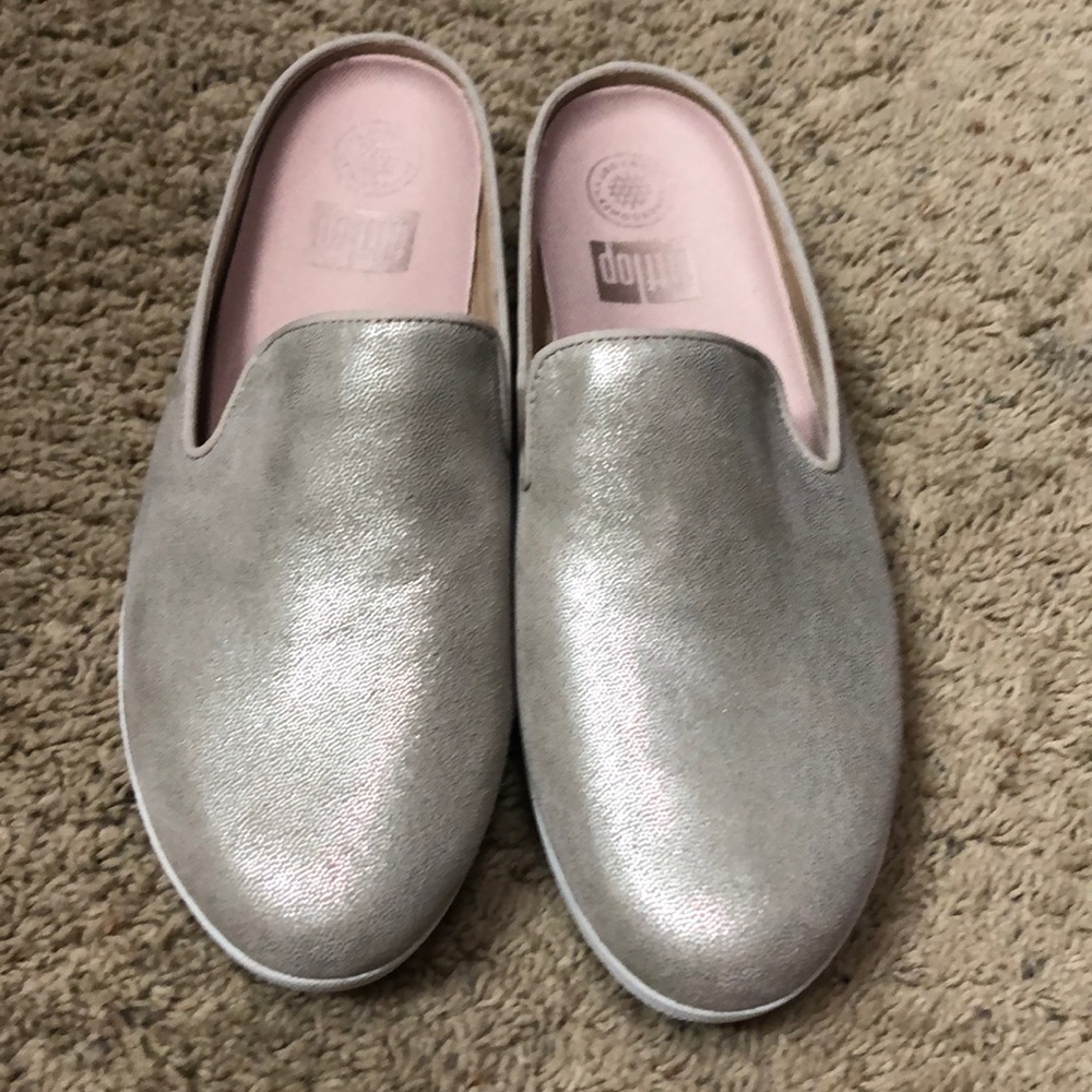 NWOT Fitflop slip on shoes